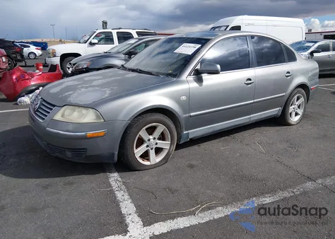 2004 Volkswagen Passat Glx z USA, uszkodzony, nr VIN WVWRH63B94P145065